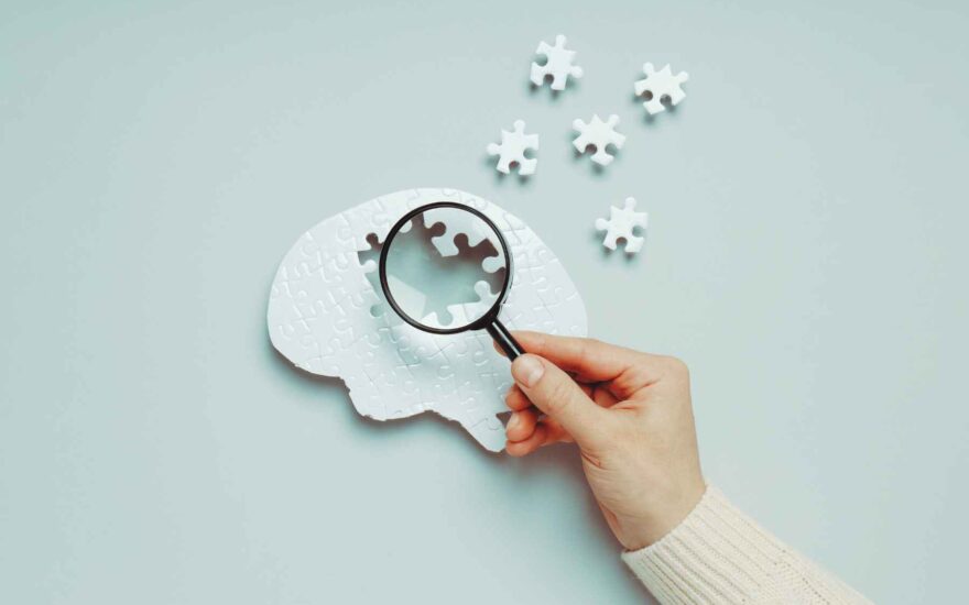 Maintaining Enrollment Momentum and Data Quality in a Multinational Phase II Alzheimer’s Disease Study